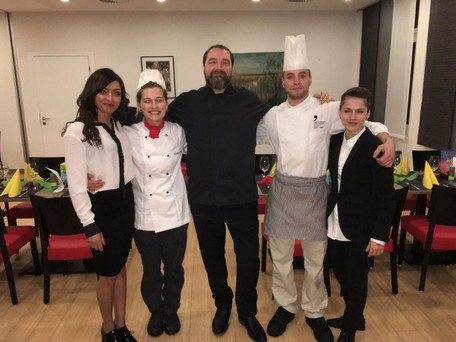l'équipe du restaurant de l'union à Sorens photo de l'équipe